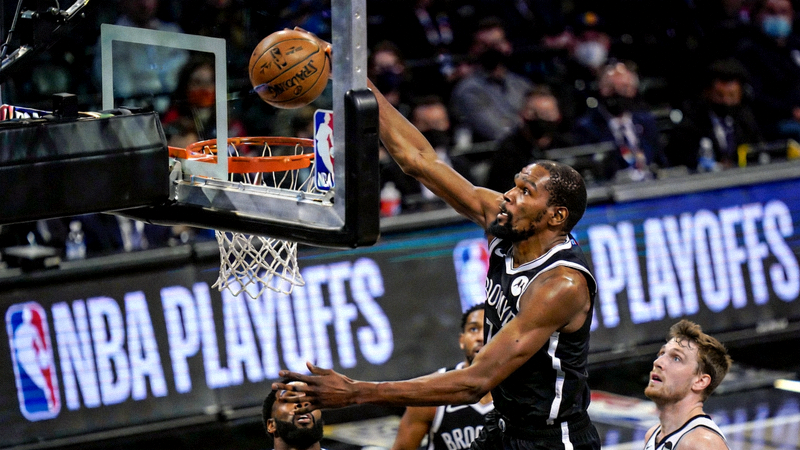 NBA季后赛半决赛现场高清图片，凯文·杜兰特单打得分瞬间